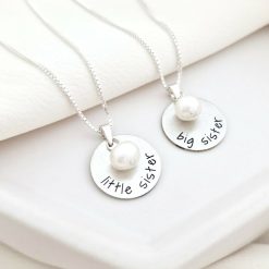 Set 2 lantisoare – Big & Little Sister – Argint 925 si charm picatura de Perla-Colectii >> Comori Perlate >> Noutati