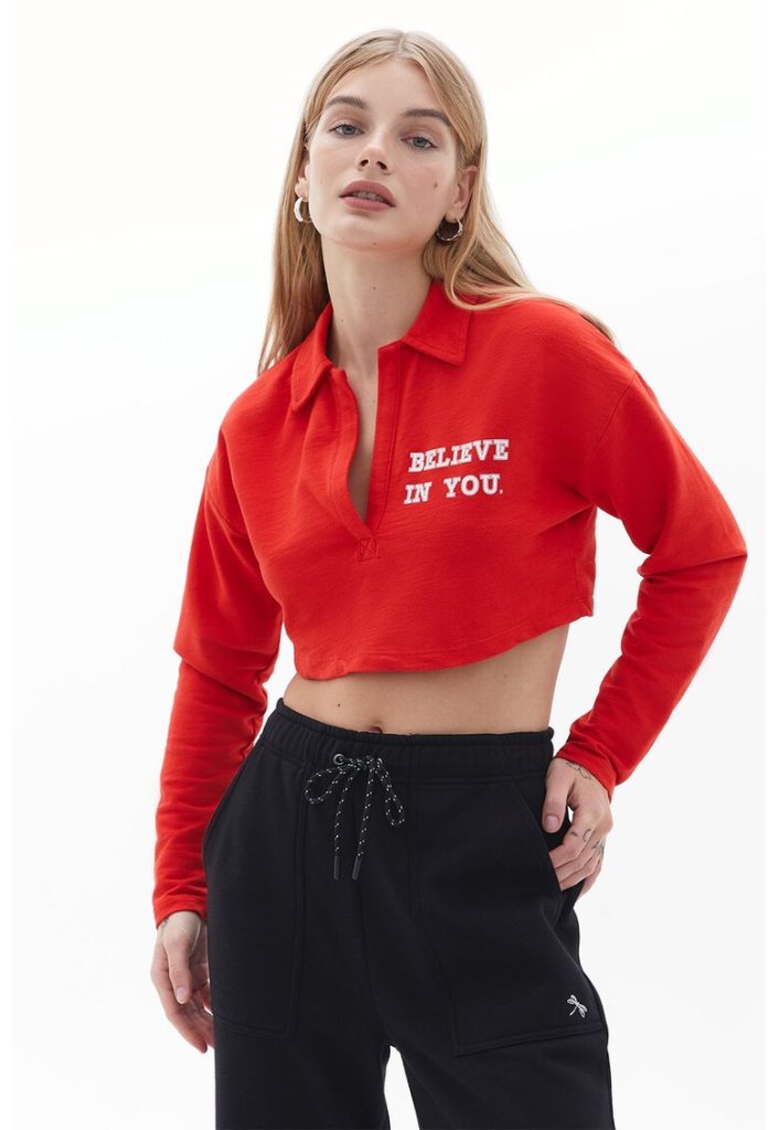 Bluza crop polo cu text-FEMEI-