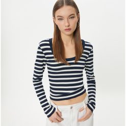 Bluza crop slim fit cu model in dungi-FEMEI-