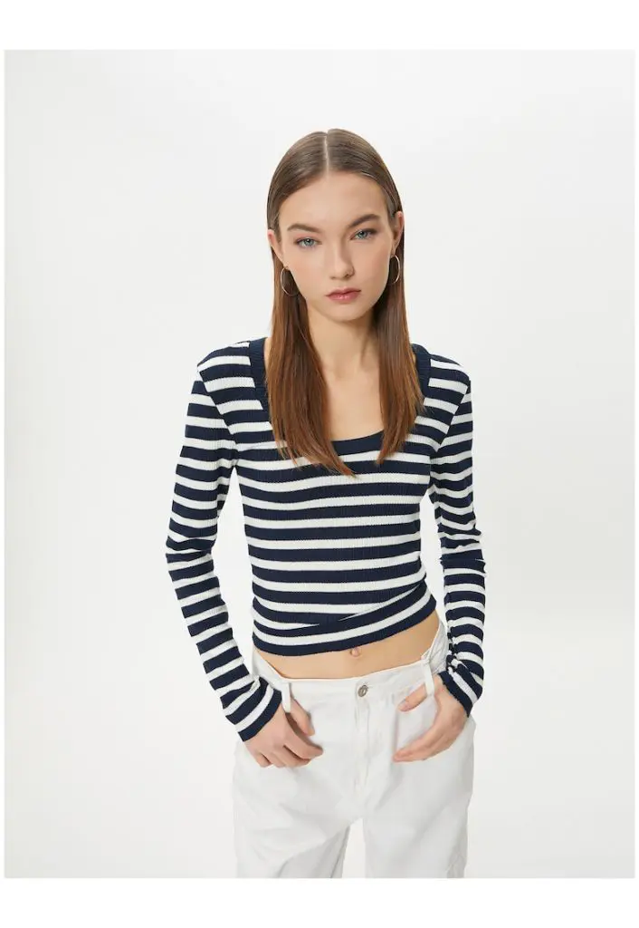 Bluza crop slim fit cu model in dungi-FEMEI-