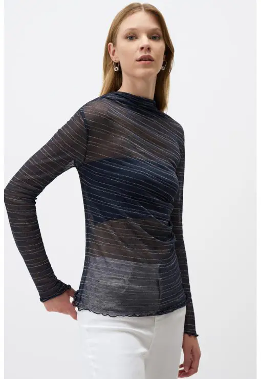 Bluza cu decolteu la baza gatului si model in dungi-FEMEI-