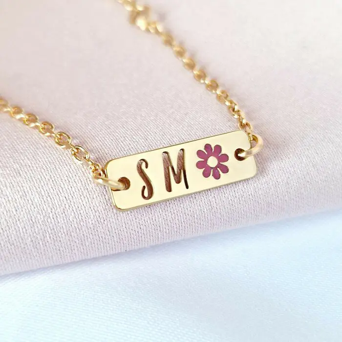 Bratara placuta simbol floare - initiale personalizate - Argint 925 placat cu Aur Galben 18K - Cu lantisor fata/baiat-Toate >> Argint 925 >> Bratari Argint Bebelusi >> Noutati