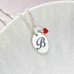 Lantisor Love Initial - Pandantiv oval cu initiala si charm Inima - Argint 925-Toate >> Argint 925 >> Lantisoare Argint >> Noutati
