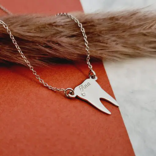 Lantisor cu Diamant Natural - Pandantiv dinte personalizat cu nume - Argint 925 Rodiat-Diamante >> Lantisoare Argint 925 cu Diamant natural