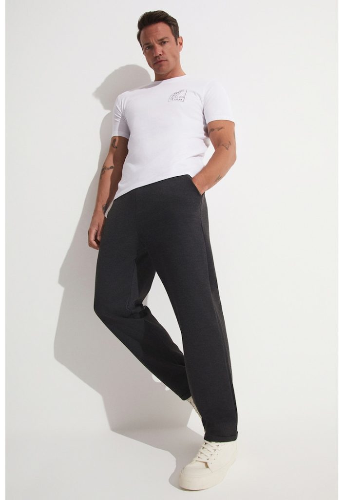 Pantaloni cu buzunare oblice-BARBATI-