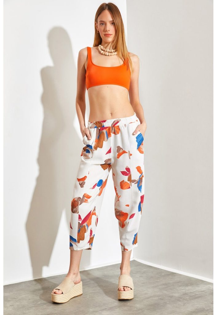 Pantaloni din amestec de bumbac cu model tropical-FEMEI-IMBRACAMINTE/Pantaloni si colanti