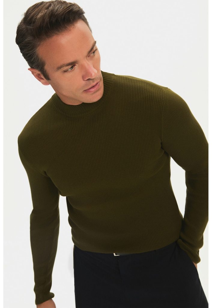 Pulover slim fit cu guler scurt-BARBATI-IMBRACAMINTE/Pulovere si cardigane