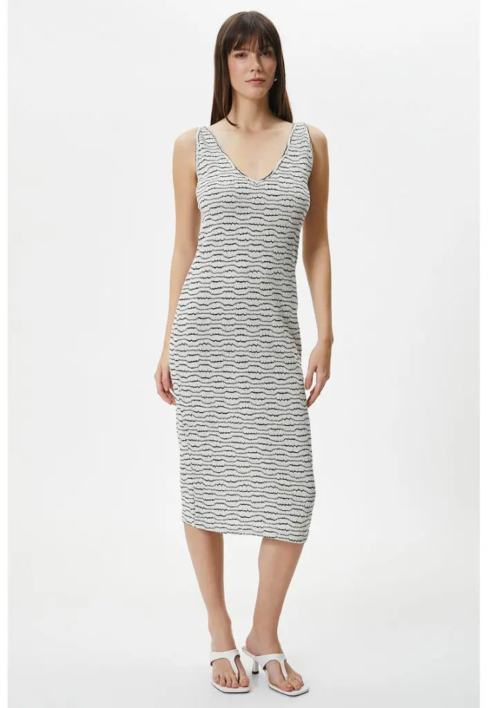 Rochie midi in dungi fara maneci-FEMEI-