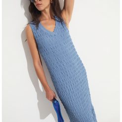 Rochie texturata cu decolteu in V-FEMEI-