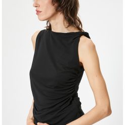 Top cu model drapat-FEMEI-