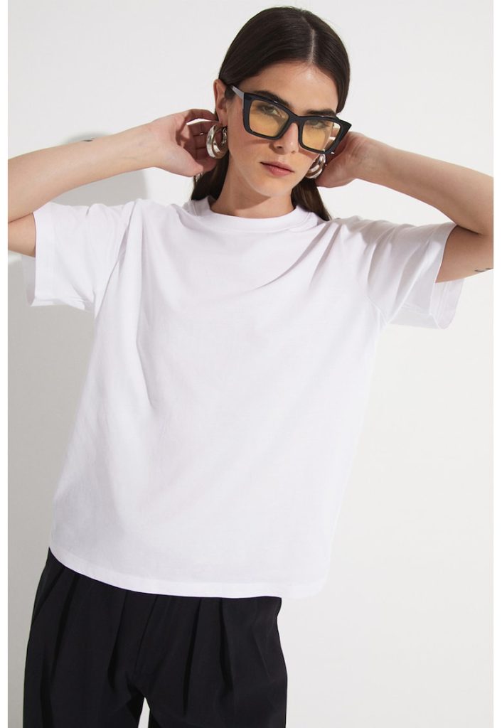 Tricou boxy fit cu decolteu la baza gatului-FEMEI-