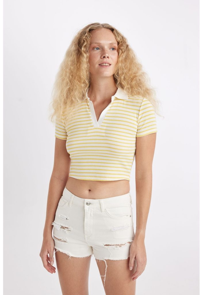 Tricou crop cu dungi si decolteu in V-FEMEI-