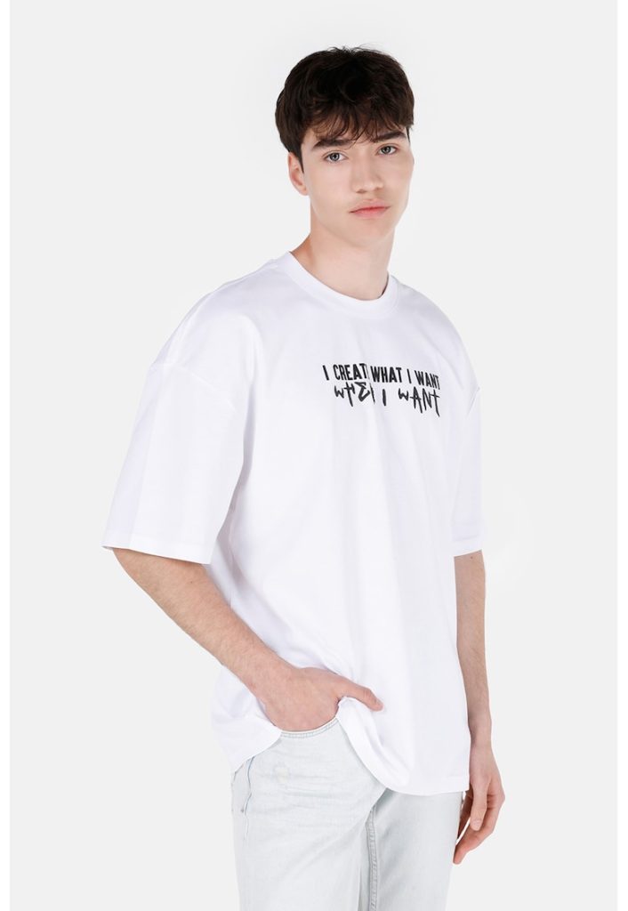 Tricou cu decolteu la baza gatului si imprimeu text-BARBATI-