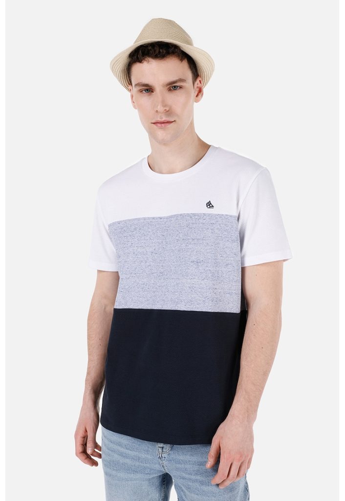 Tricou cu decolteu la baza gatului si model colorblock-BARBATI-