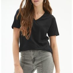 Tricou lejer cu decolteu in V-FEMEI-IMBRACAMINTE/Tricouri si maiouri
