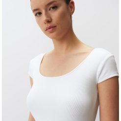 Tricou slim fit cu decolteu amplu-FEMEI-