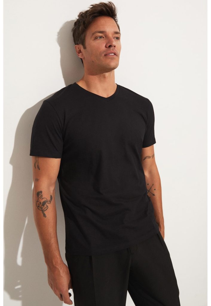 Tricou slim fit cu decolteu in V-BARBATI-IMBRACAMINTE/Tricouri si maiouri