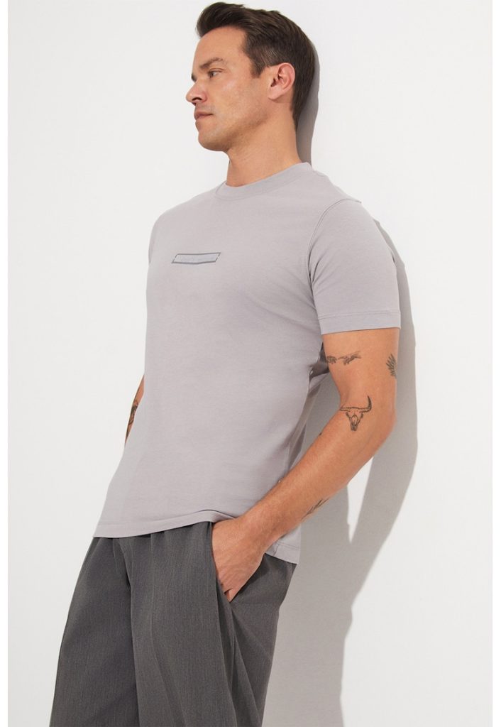 Tricou slim fit cu decolteu la baza gatului-BARBATI-IMBRACAMINTE/Tricouri si maiouri