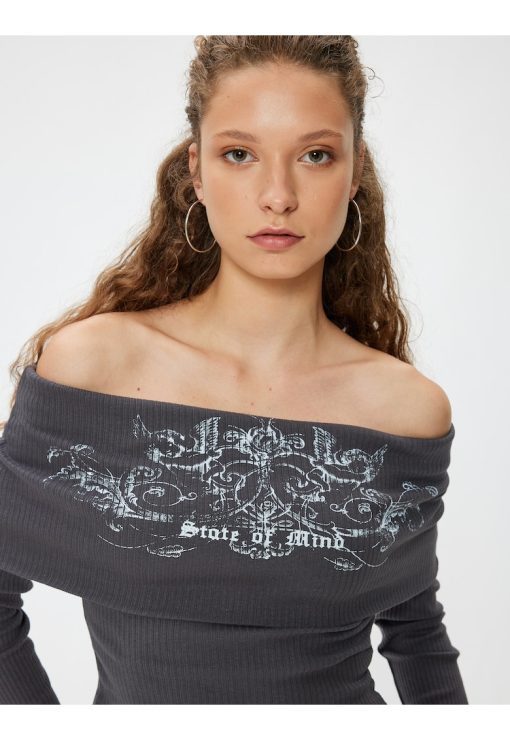Bluza crop cu decolteu pe umeri-FEMEI/IMBRACAMINTE/Bluze-IMBRACAMINTE/Bluze