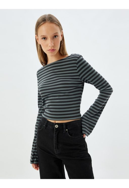 Bluza crop cu model in dungi-FEMEI/IMBRACAMINTE/Bluze-IMBRACAMINTE/Bluze