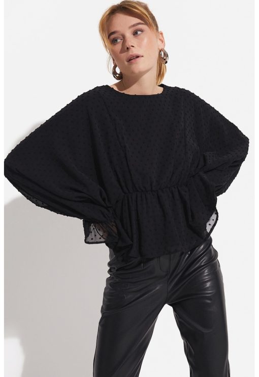 Bluza cu decolteu rotund si terminatie cu volane-FEMEI/IMBRACAMINTE/Bluze-IMBRACAMINTE/Bluze