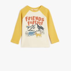 Bluza cu imprimeu grafic si maneci raglan-BAIETI/IMBRACAMINTE/Bluze-IMBRACAMINTE/Bluze