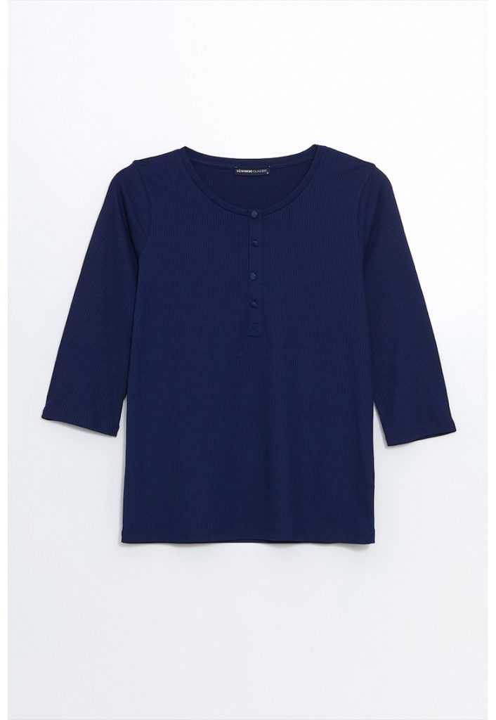 Bluza cu model uni si fenta cu nasturi-FEMEI/IMBRACAMINTE/Bluze-IMBRACAMINTE/Bluze