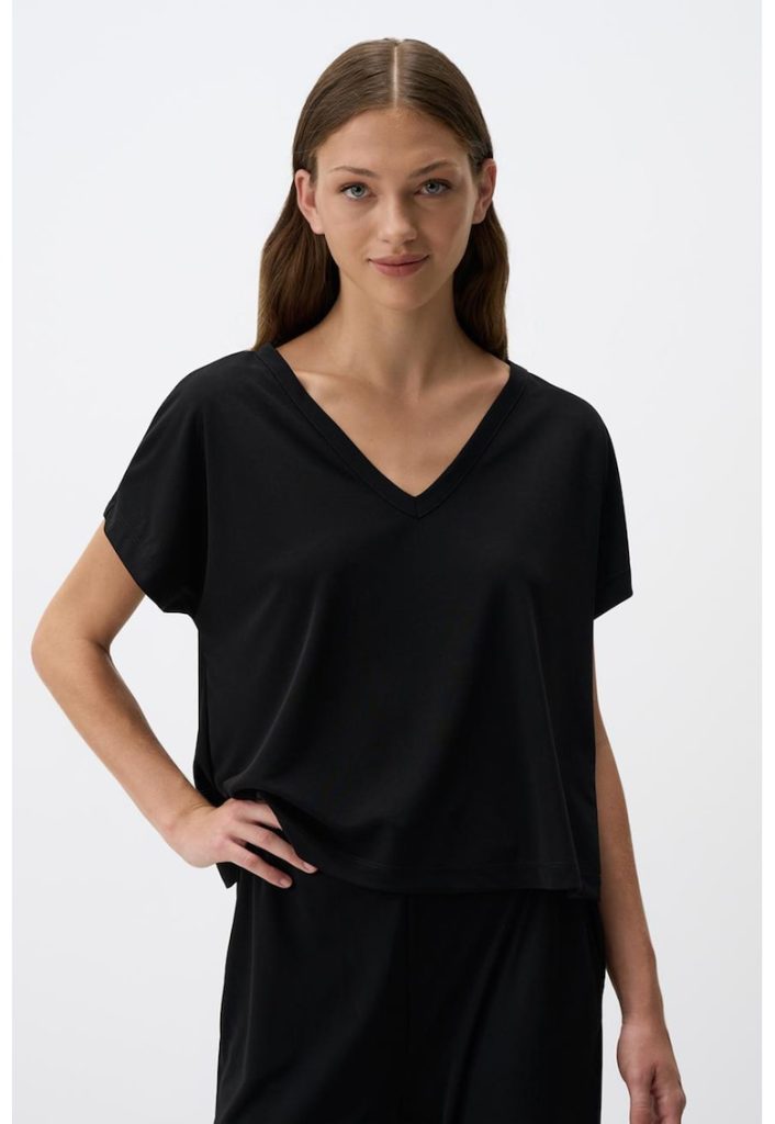 Bluza lejera cu decolteu n V-FEMEI/IMBRACAMINTE/Bluze-IMBRACAMINTE/Bluze