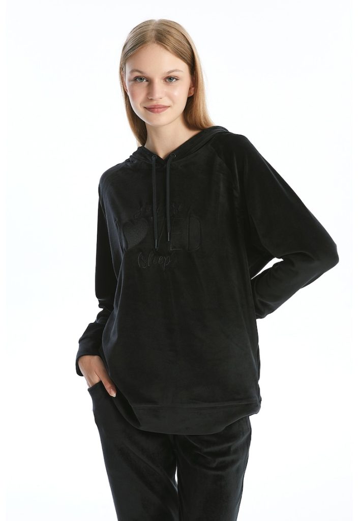 Bluza pufoasa de pijama cu text brodat-FEMEI/IMBRACAMINTE/Pijamale si halate de baie-IMBRACAMINTE/Pijamale si halate de baie