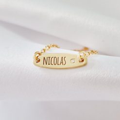 Brățară placuta personalizata cu nume de baiat – Diamant natural - Argint 925 placat cu Aur Galben 18K - Cu lantisor fata/baiat-Diamante >> Bratari Argint 925 cu Diamant natural >> Noutati