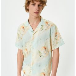 Camasa cu model tropical si maneci scurte-BARBATI/IMBRACAMINTE/Camasi-IMBRACAMINTE/Camasi