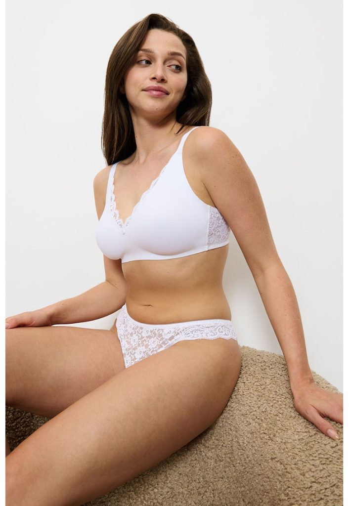 Chiloti tanga cu segment din dantela Amourette-FEMEI/IMBRACAMINTE/Lenjerie intima-IMBRACAMINTE/Lenjerie intima