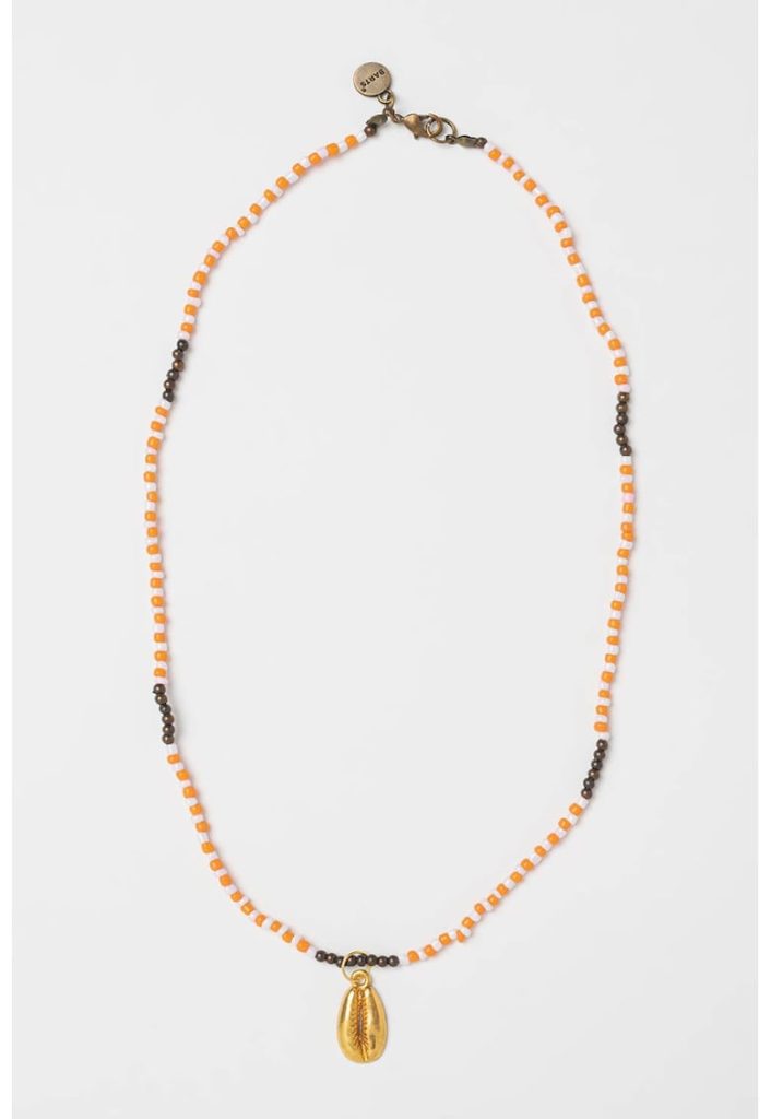 Colier cu margele si pandantiv in forma de scoica-FEMEI/GENTI SI ACCESORII/Bijuterii-GENTI SI ACCESORII/Bijuterii