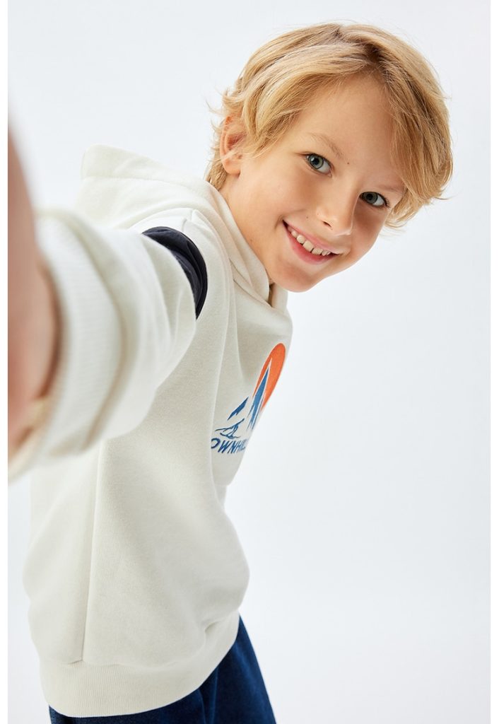 Hanorac din amestec de bumbac cu logo brodat-BAIETI/IMBRACAMINTE/Bluze-IMBRACAMINTE/Bluze