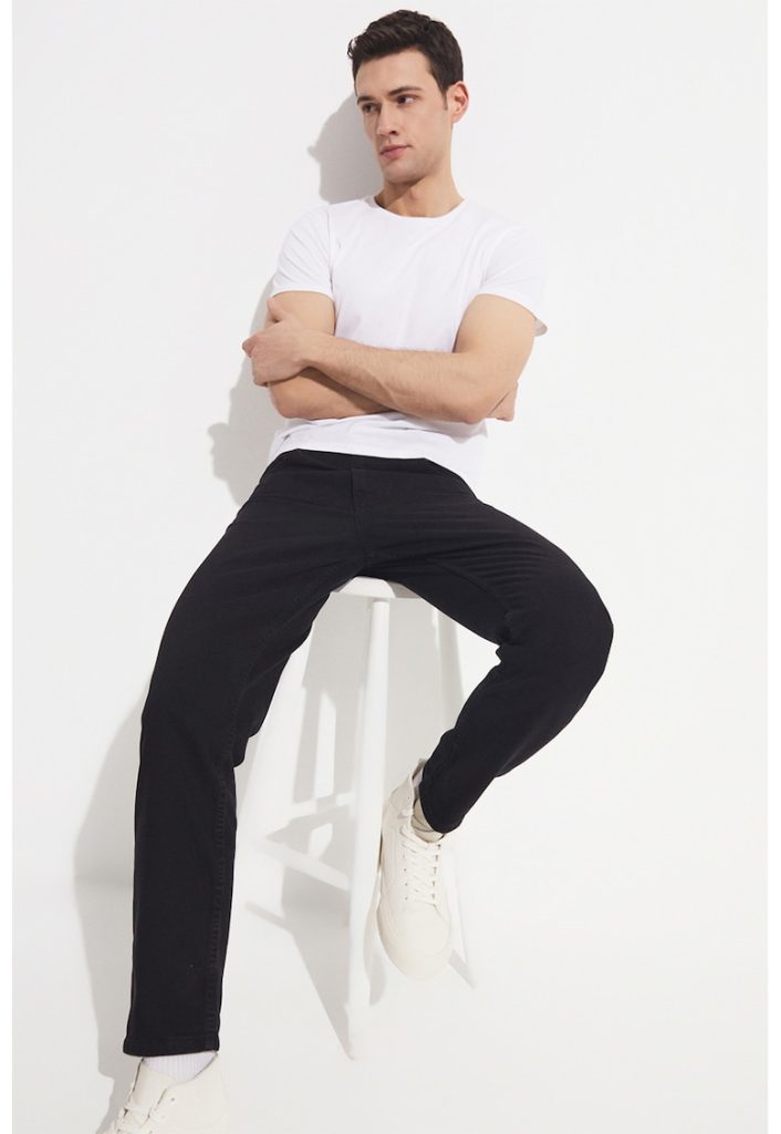 Pantaloni cu croiala conica si buzunare-BARBATI/IMBRACAMINTE/Pantaloni si colanti-IMBRACAMINTE/Pantaloni si colanti