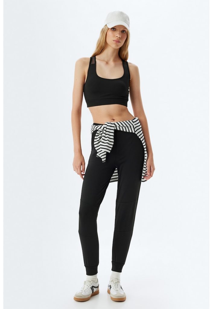 Pantaloni de trening crop conici-FEMEI/IMBRACAMINTE/Pantaloni si colanti-IMBRACAMINTE/Pantaloni si colanti