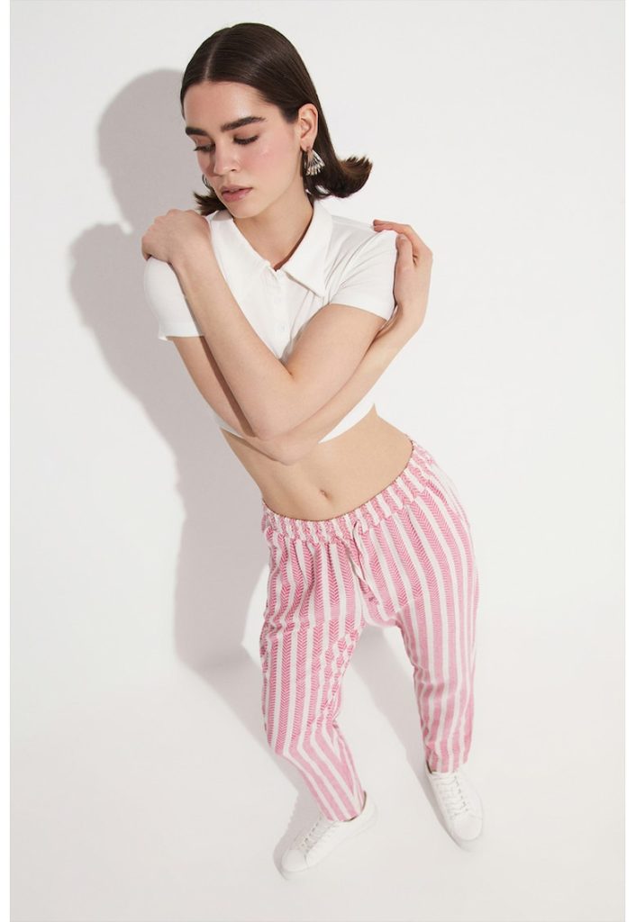 Pantaloni din bumbac cu model in dungi si snur de ajustare in talie-FEMEI/IMBRACAMINTE/Pantaloni si colanti-IMBRACAMINTE/Pantaloni si colanti