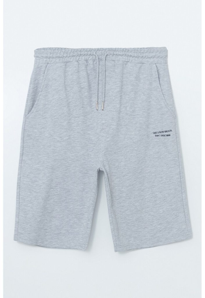 Pantaloni scurti cu buzunare laterale-BARBATI/IMBRACAMINTE/Pantaloni si colanti-IMBRACAMINTE/Pantaloni si colanti
