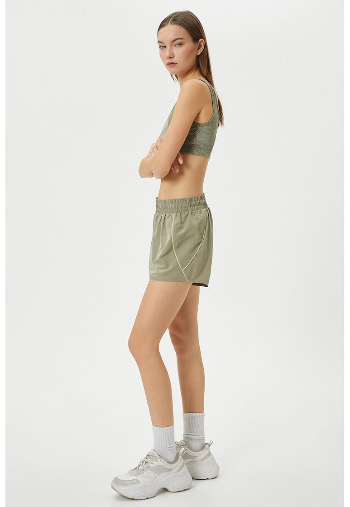 Pantaloni scurti cu talie elastica-FEMEI/IMBRACAMINTE/Pantaloni si colanti-IMBRACAMINTE/Pantaloni si colanti