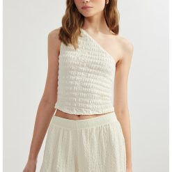 Pantaloni scurti uni texturati-FEMEI/IMBRACAMINTE/Pantaloni si colanti-IMBRACAMINTE/Pantaloni si colanti