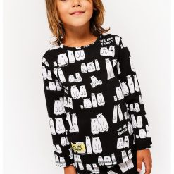 Pijama cu pantaloni lungi si imprimeu grafic-FETE/IMBRACAMINTE/Pijamale si halate de baie-IMBRACAMINTE/Pijamale si halate de baie