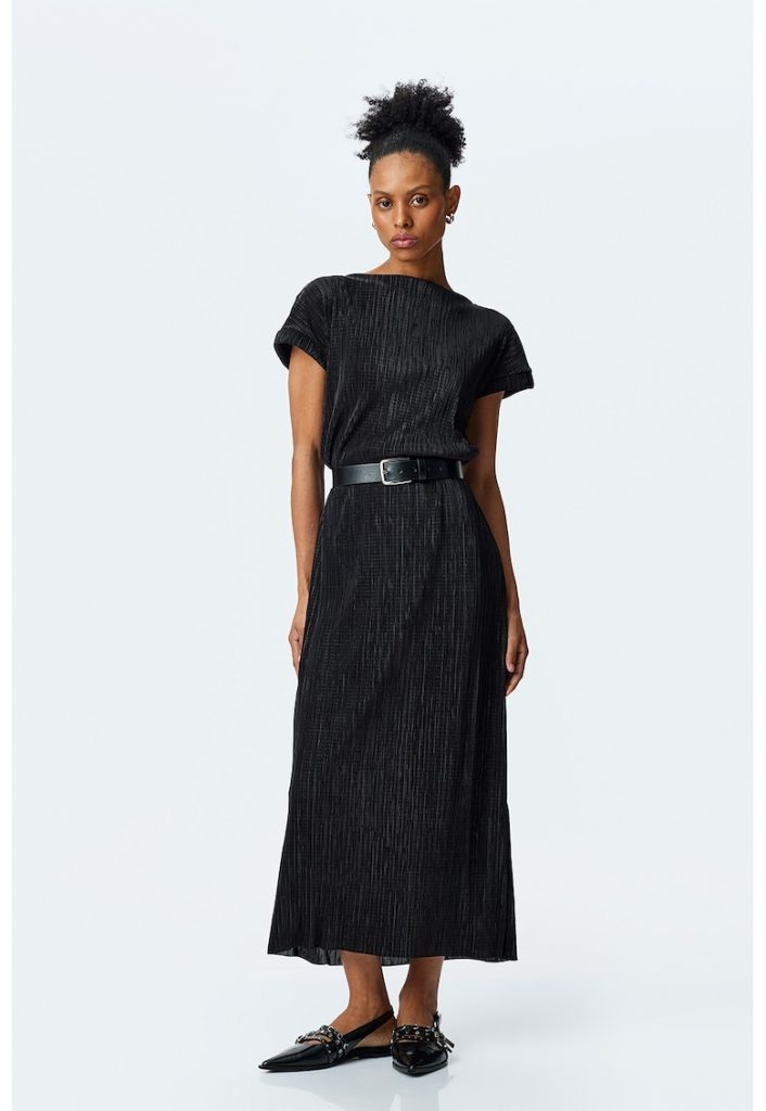 Rochie maxi cu decolteu barcuta-FEMEI/IMBRACAMINTE/Rochii-IMBRACAMINTE/Rochii