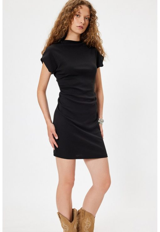 Rochie scurta de bumbac cu decolteu la baza gatului-FEMEI/IMBRACAMINTE/Rochii-IMBRACAMINTE/Rochii