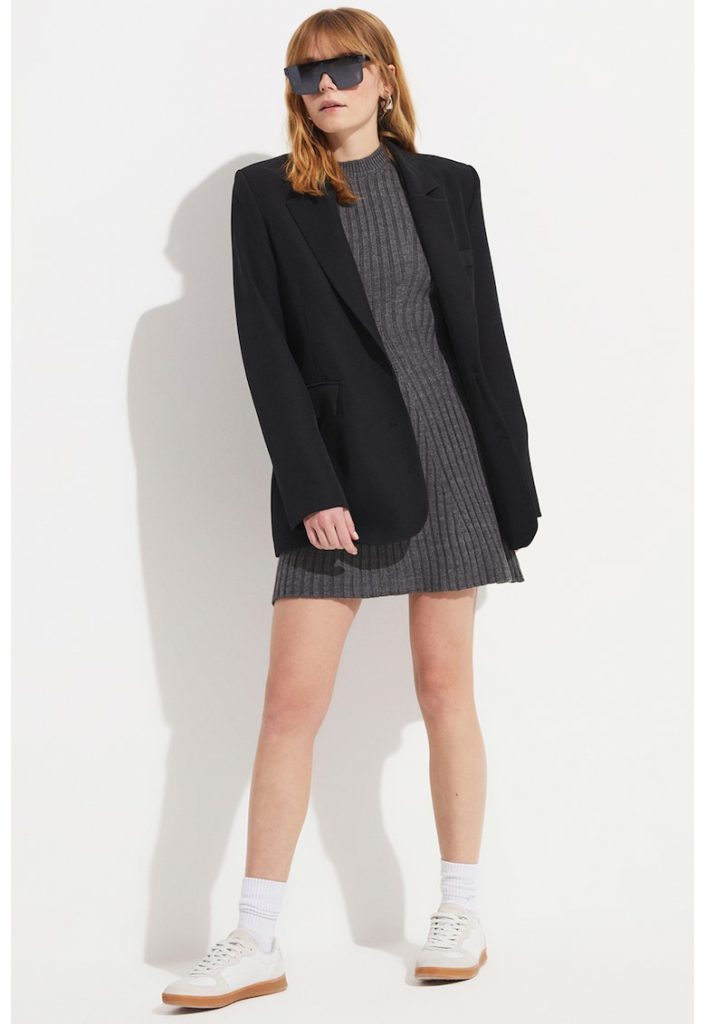 Rochie striata cu croiala in A-FEMEI/IMBRACAMINTE/Rochii-IMBRACAMINTE/Rochii