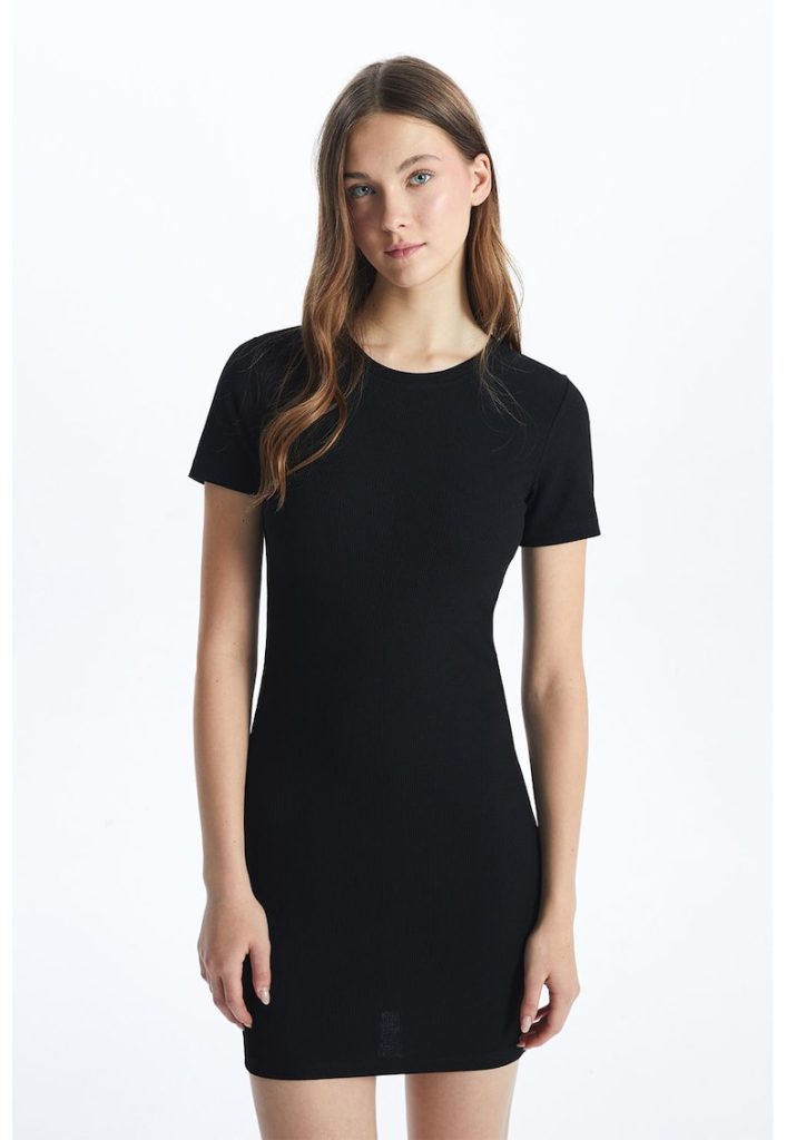 Rochie-tricou cu decolteu la baza gatului-FEMEI/IMBRACAMINTE/Rochii-IMBRACAMINTE/Rochii