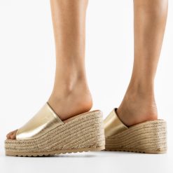 Saboti dama Fuku Aurii 3