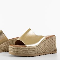 Saboti dama Fuku Aurii 5