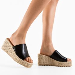 Saboti dama Fuku Negri 3