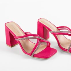 Saboti dama Fulvias Fuchsia 5