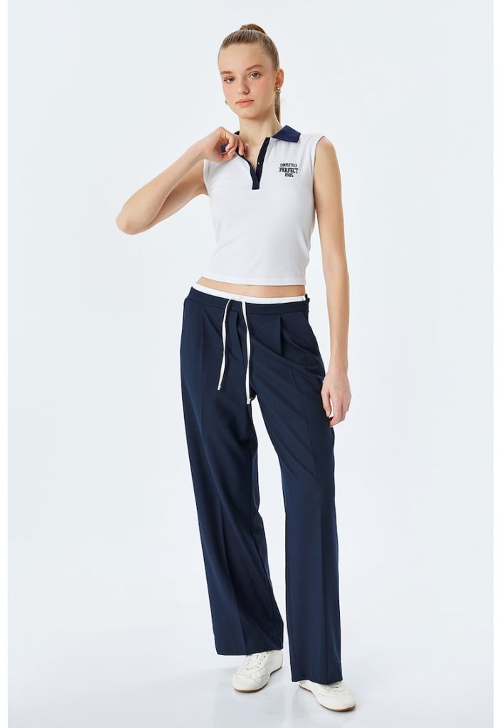 Top crop cu text brodat si model polo-FEMEI/IMBRACAMINTE/Tricouri si maiouri-IMBRACAMINTE/Tricouri si maiouri